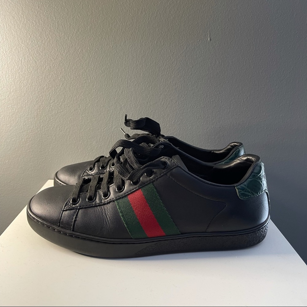Kids Size 6 US Black Gucci Low Top Sneaker